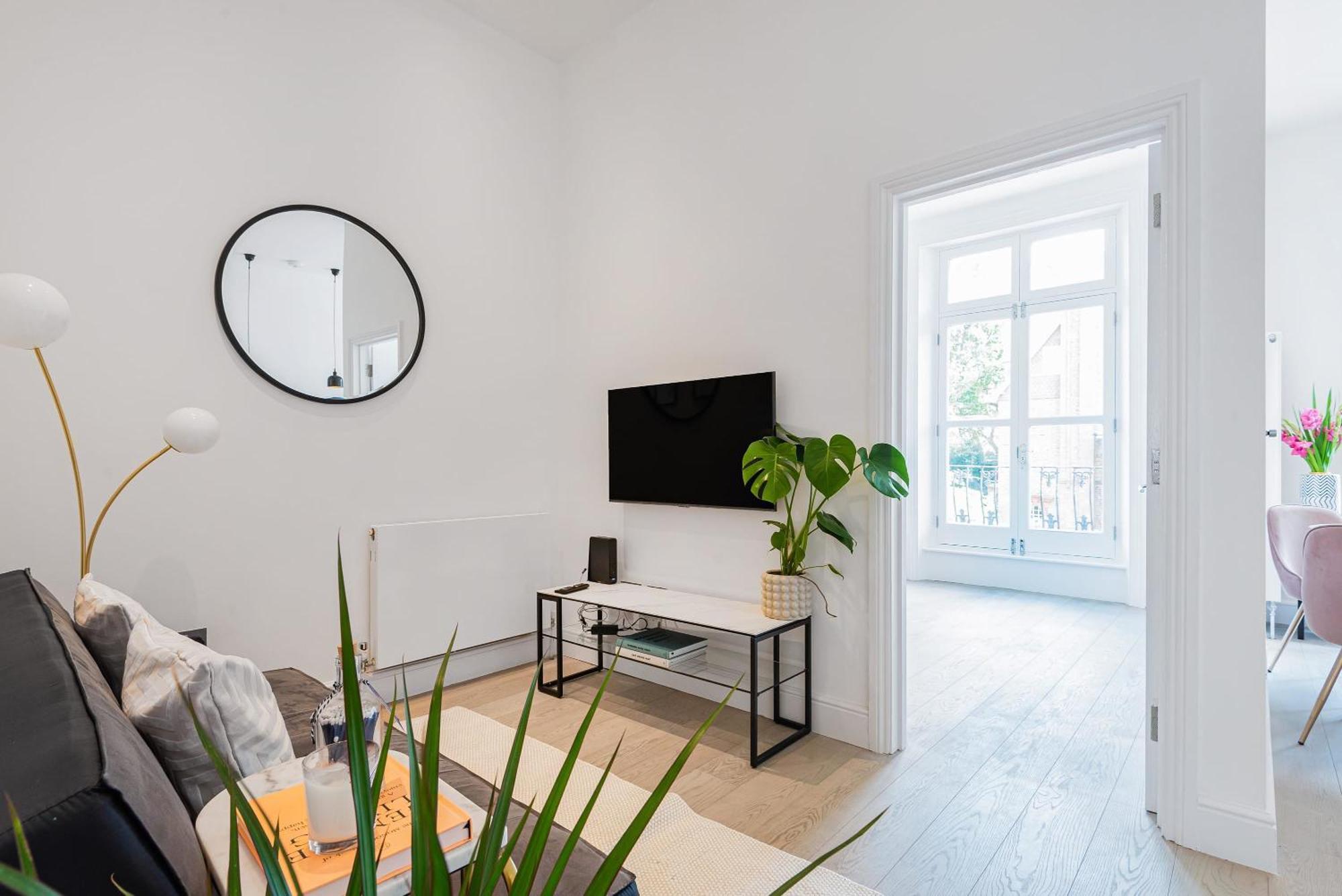 Lady On The Lane- 2 Bed Primrose Hill * Londres